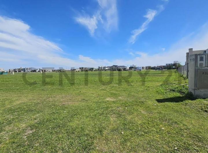 Terreno · 690m²