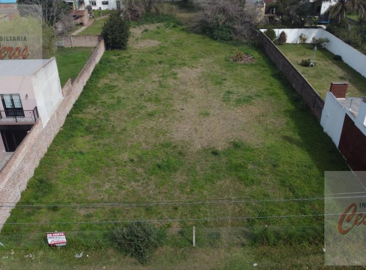 Terreno · 2073m²