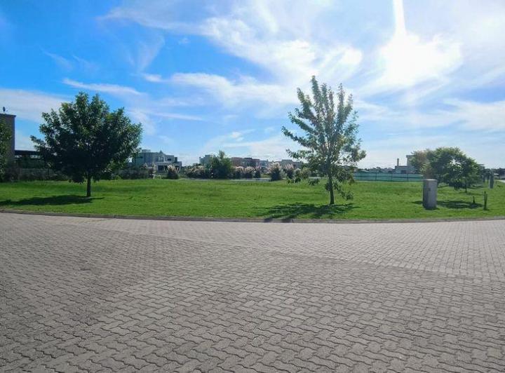 Terreno · 600m²