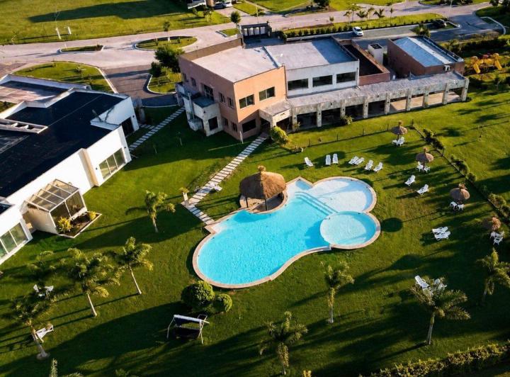 Terreno · 840m²