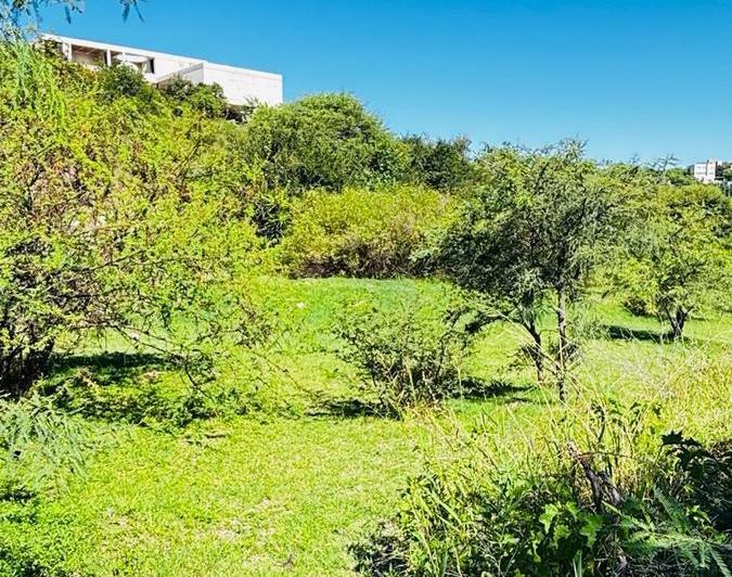 Terreno · 1061m²