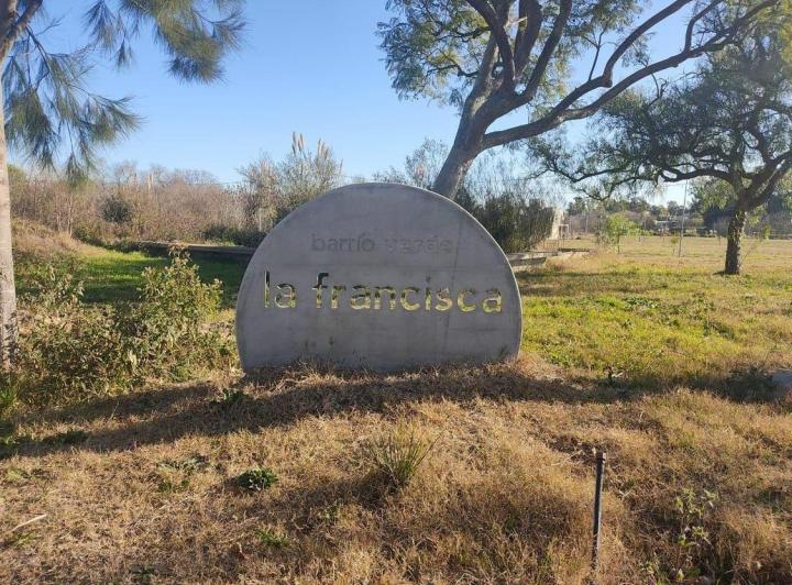 Terreno · 400m²