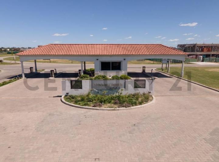 Terreno · 730m²