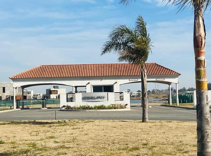 Terreno · 1142m²