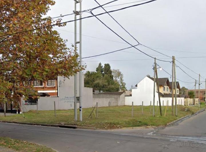 Terreno · 490m²