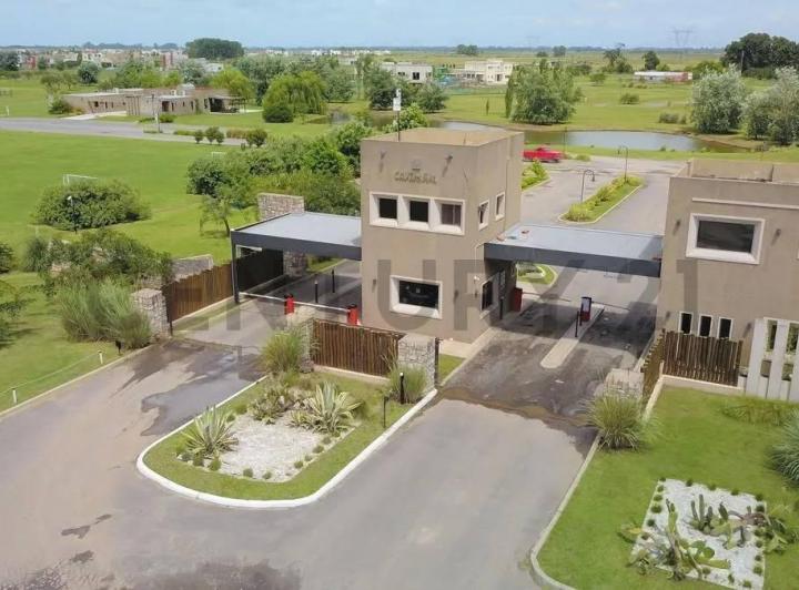 Terreno · 807m²