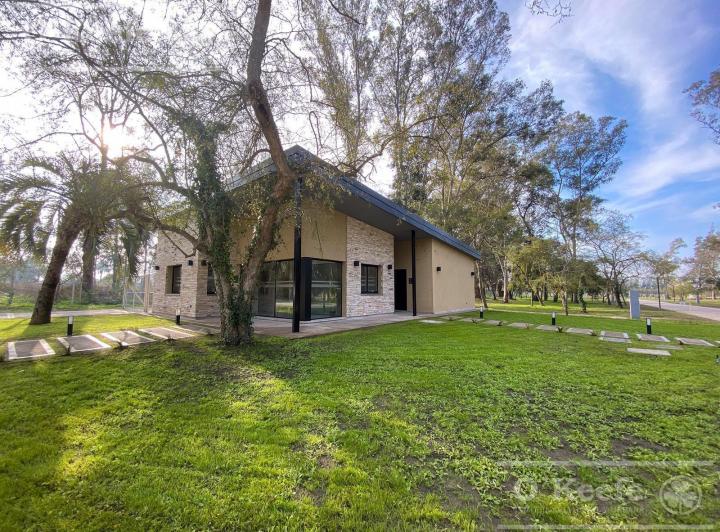 Terreno · 605m²