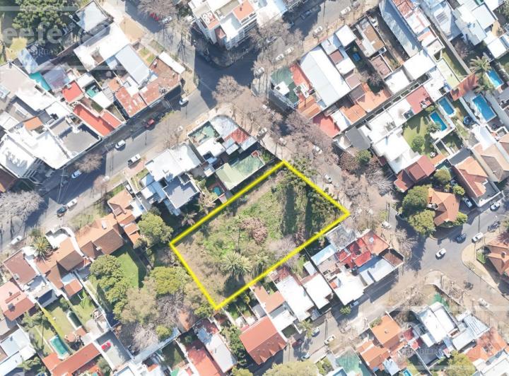 Terreno · 1817m²