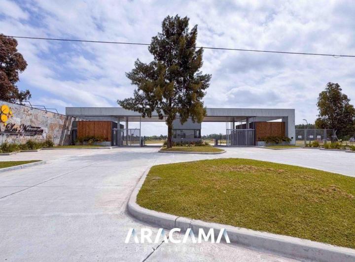Terreno · 931m²
