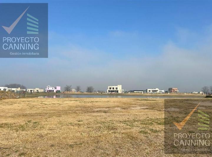 Terreno · 865m²
