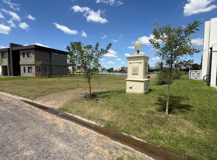 Terreno · 940m²