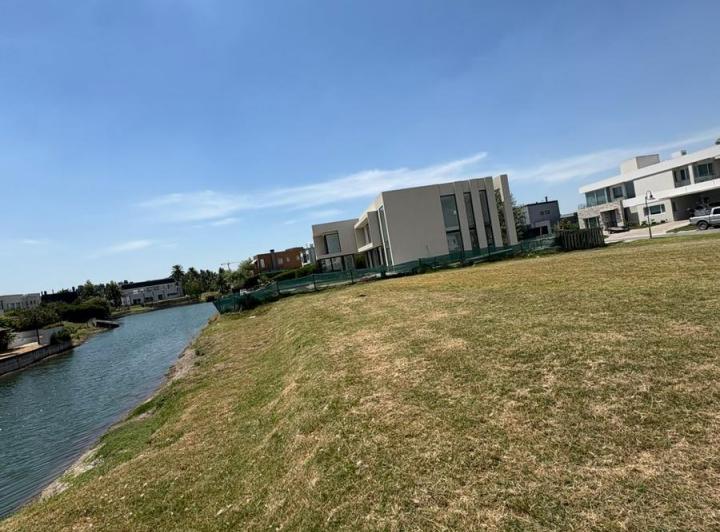 Terreno · 800m²