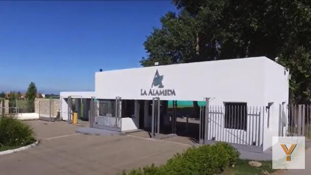 Terreno · 838m²
