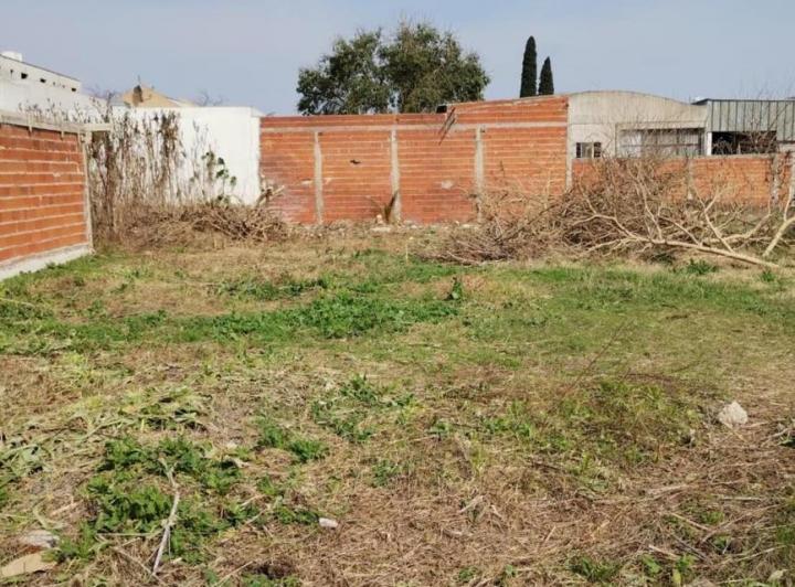 Terreno · 100m² · 3 Ambientes · 1 Cochera