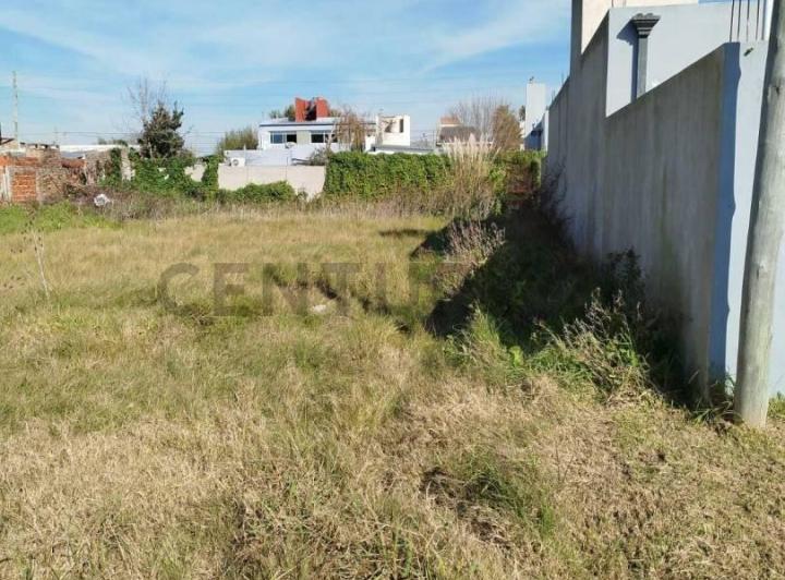 Terreno · 325m²