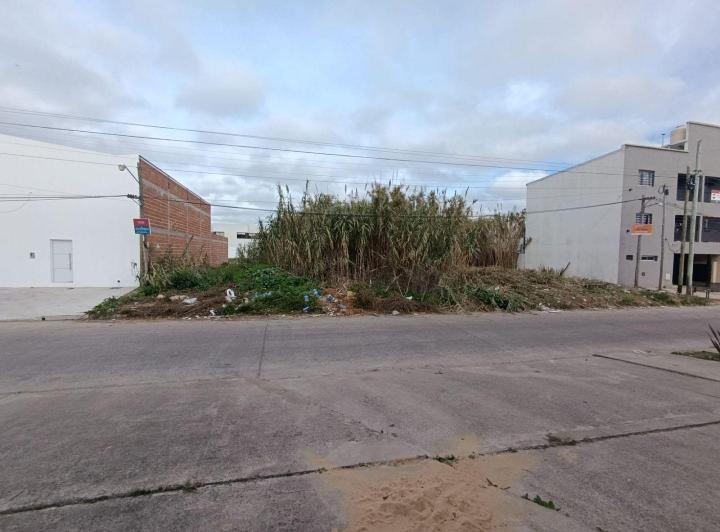 Terreno · 900m²