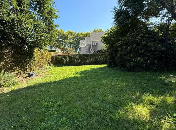 Terreno · 1549m²