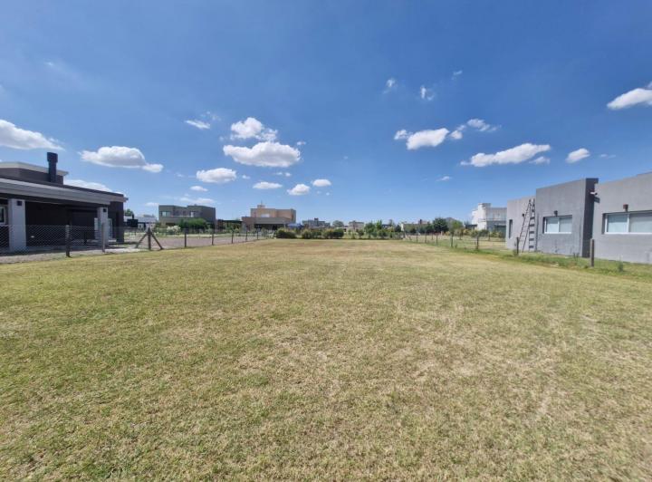 Terreno · 800m²