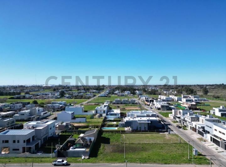Terreno · 208m²