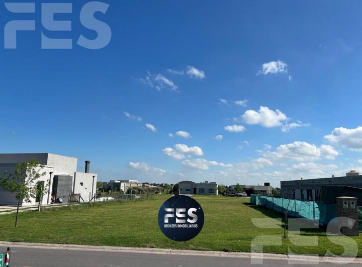 Terreno · 667m²
