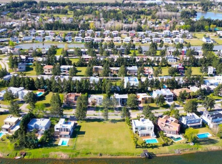 Terreno · 690m²