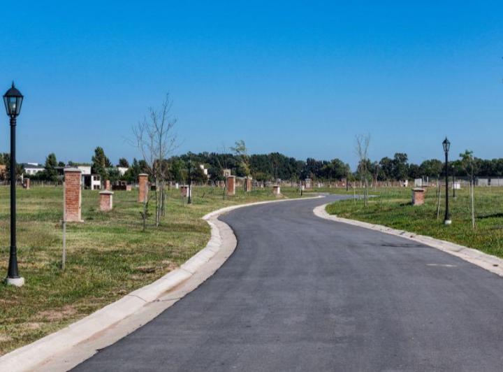 Terreno · 605m²