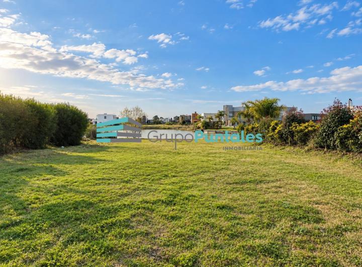 Terreno · 699m²