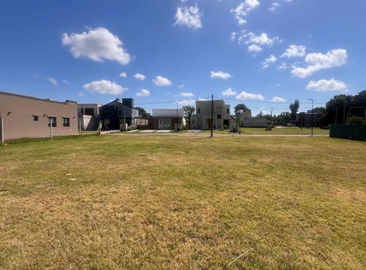 Terreno · 452m²