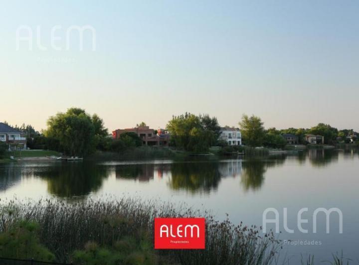 Terreno · 600m²