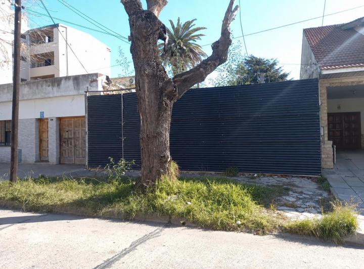Terreno · 387m²