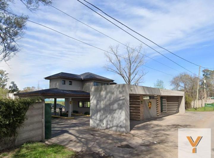 Terreno · 2700m²