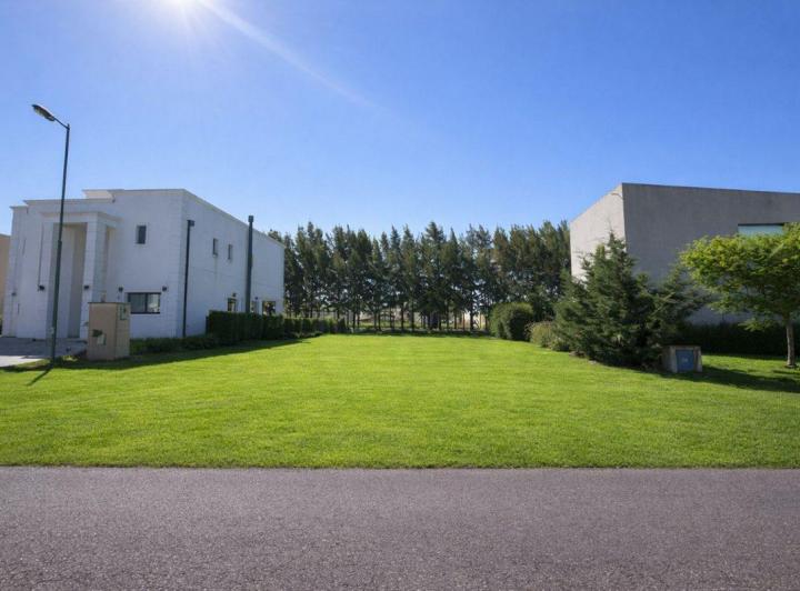 Terreno · 450m²