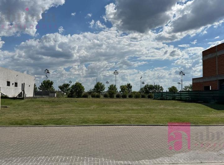 Terreno · 600m²