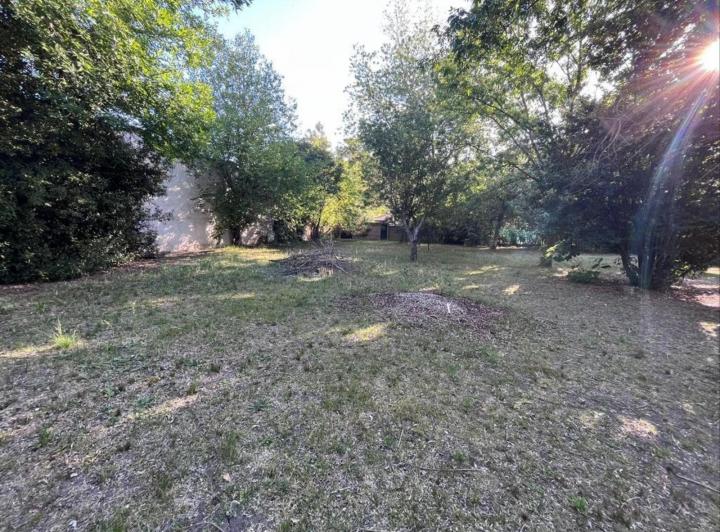 Terreno · 918m²