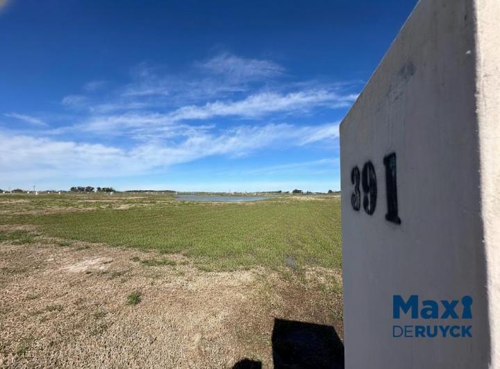 Terreno · 907m²
