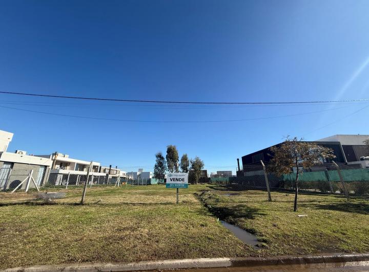 Terreno · 1207m²