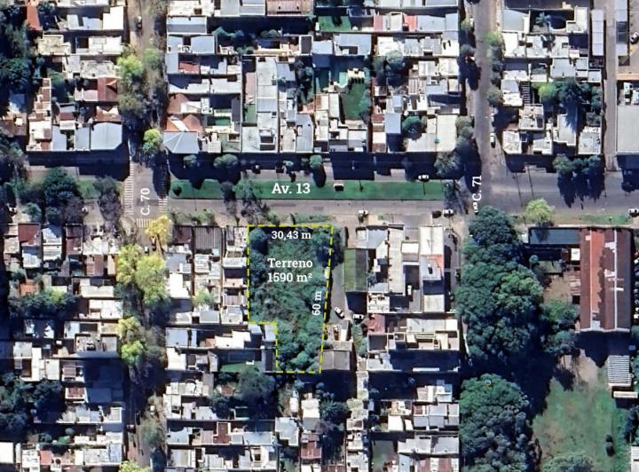 Terreno · 1590m²