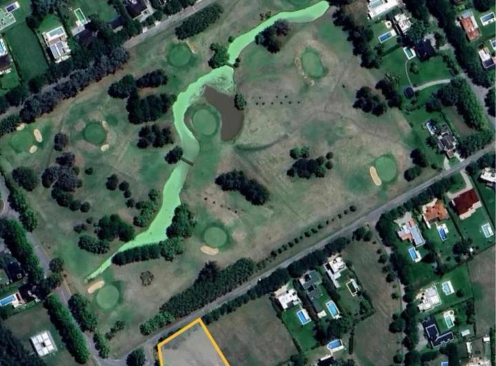 Terreno · 1700m²