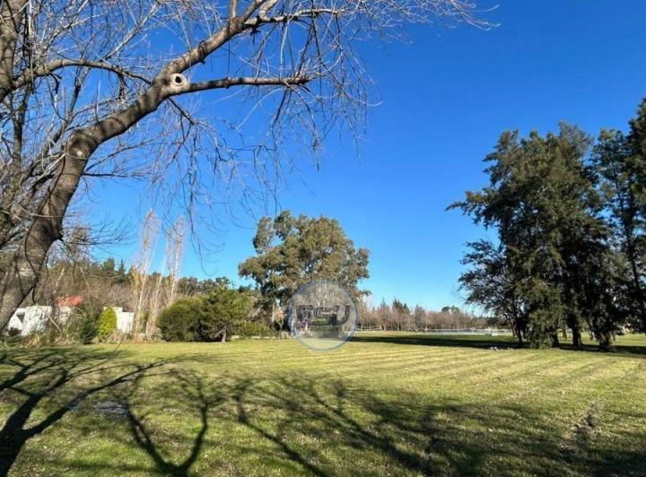 Terreno · 2737m²