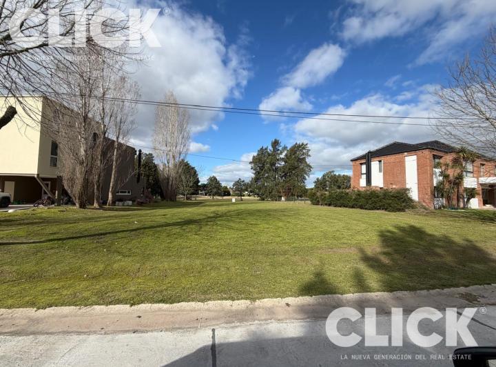 Terreno · 852m²