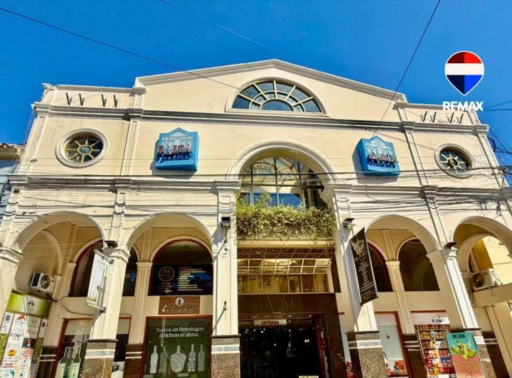 Local comercial · 2061m²