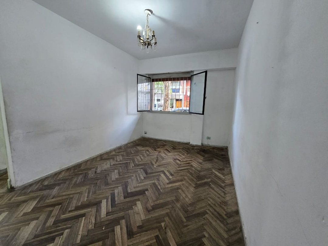 VENTA- 2 AMBIENTES- A REFACCIONAR- VELEZ SARSFIELD
