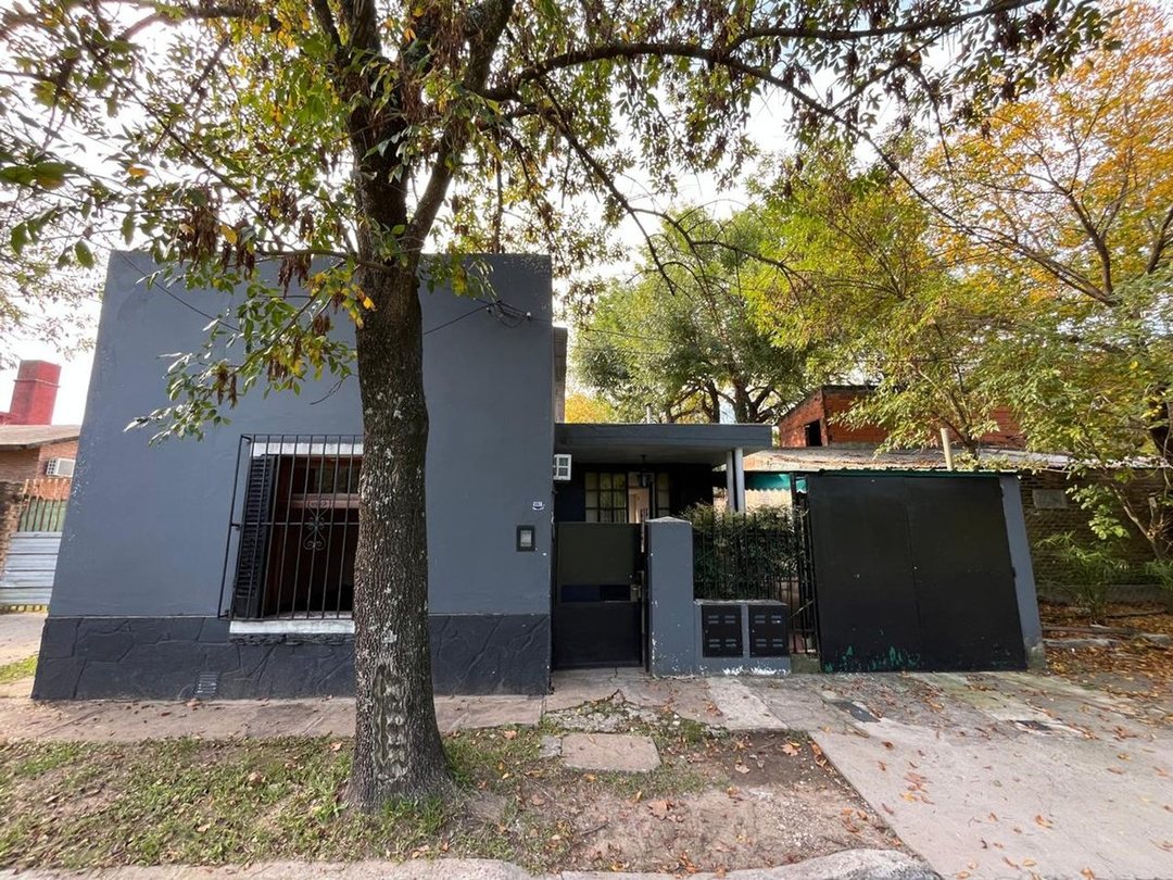 Casa + Dúplex en venta en Funes – Zona 5