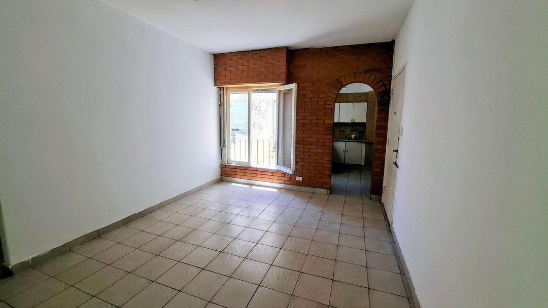 VENTA - Depto 2 ambientes por escalera - Núñez
