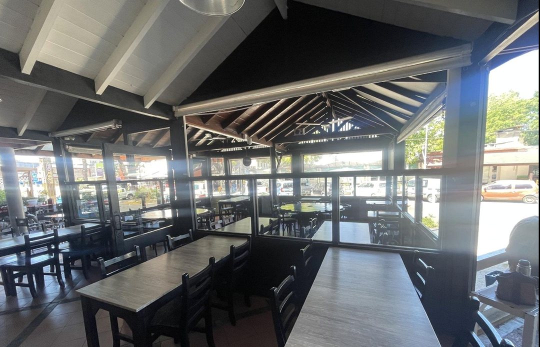 VENTA LOCAL COMERCIAL AVENIDA SHAW PINAMAR