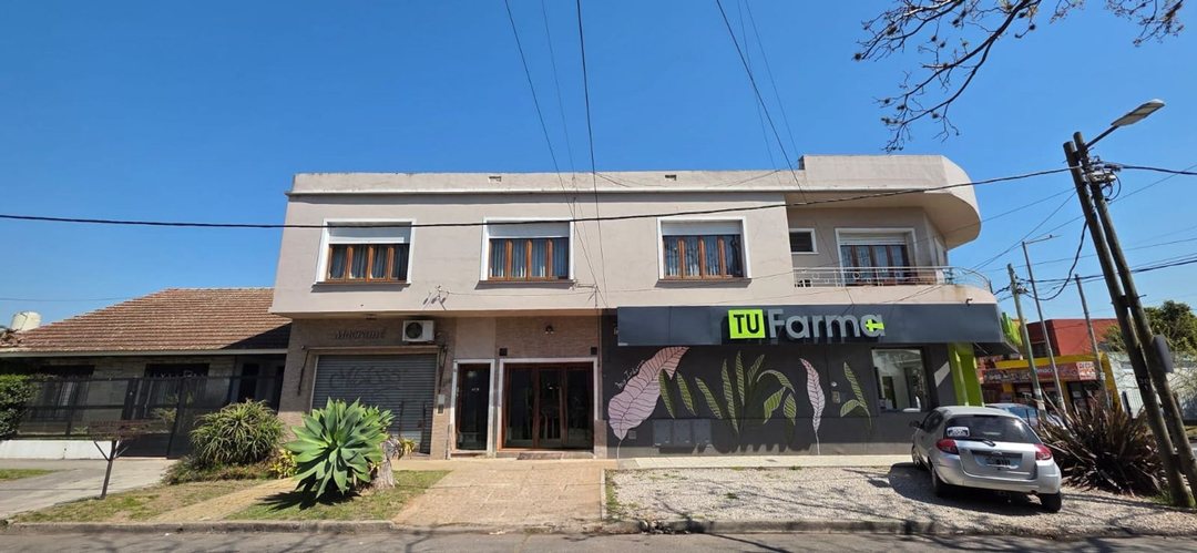PH 4 AMBIENTES COCHERA Y PARQUE  VENTA JOSE MARMOL