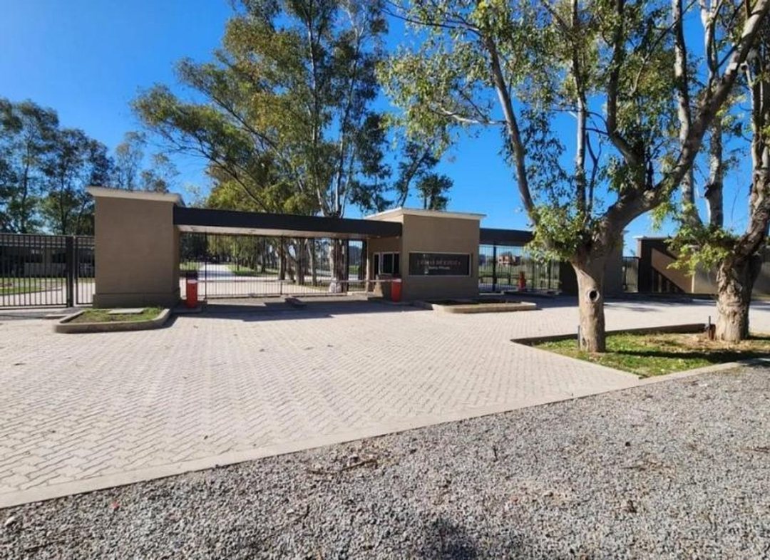 CASA EN VENTA 5 AMBIENTES - LOMAS DE EZEIZA