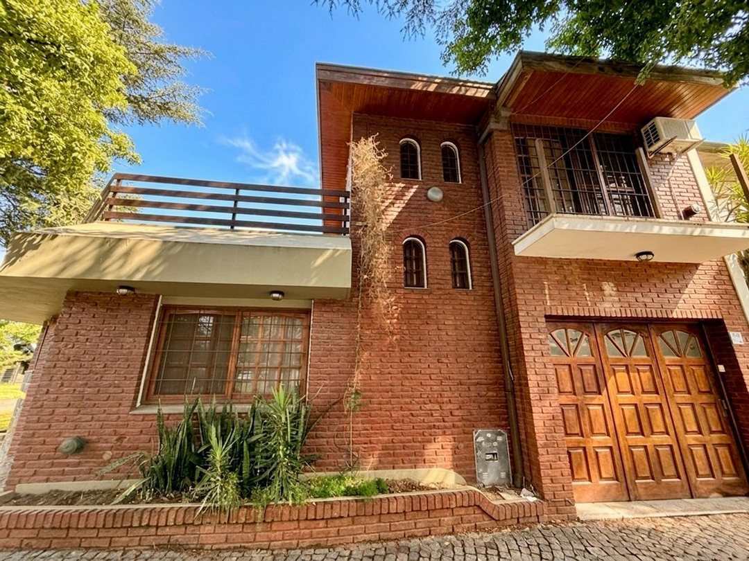Alquiler Casa 3 amb+altillo +cochera Quilmes Oeste