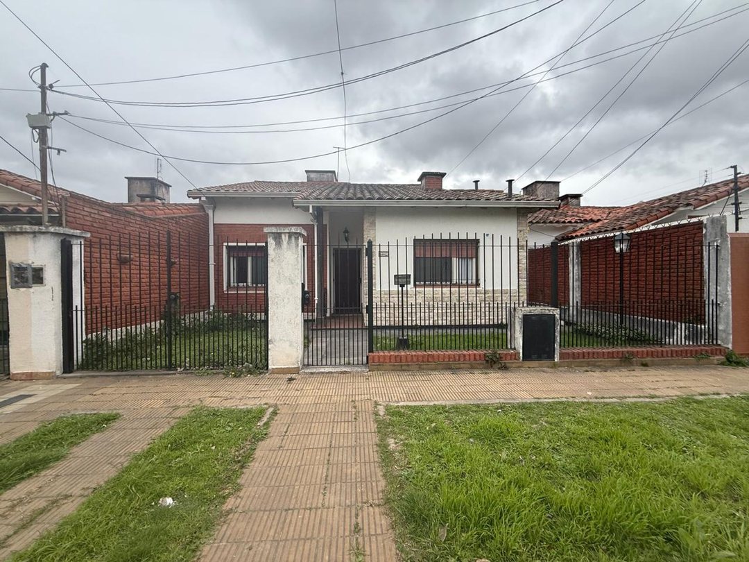 VENTA DE CASA EN EZPELETA