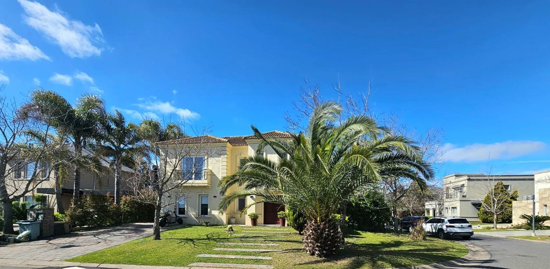 CASA VENTA LOS ALISOS